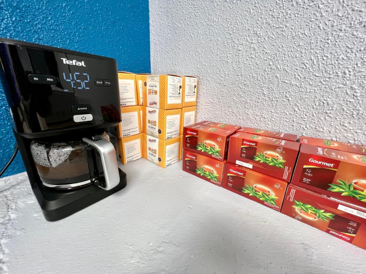 Hostel Acacias Мадрид Екстериор снимка